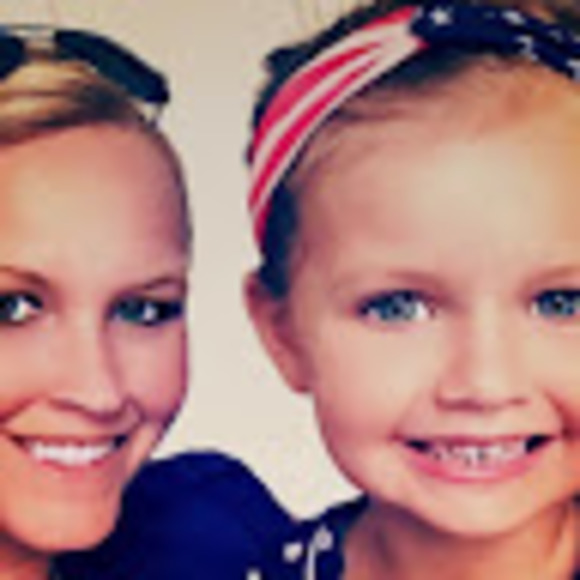 Meet your Posher, Seanna - Picture 1 of 1